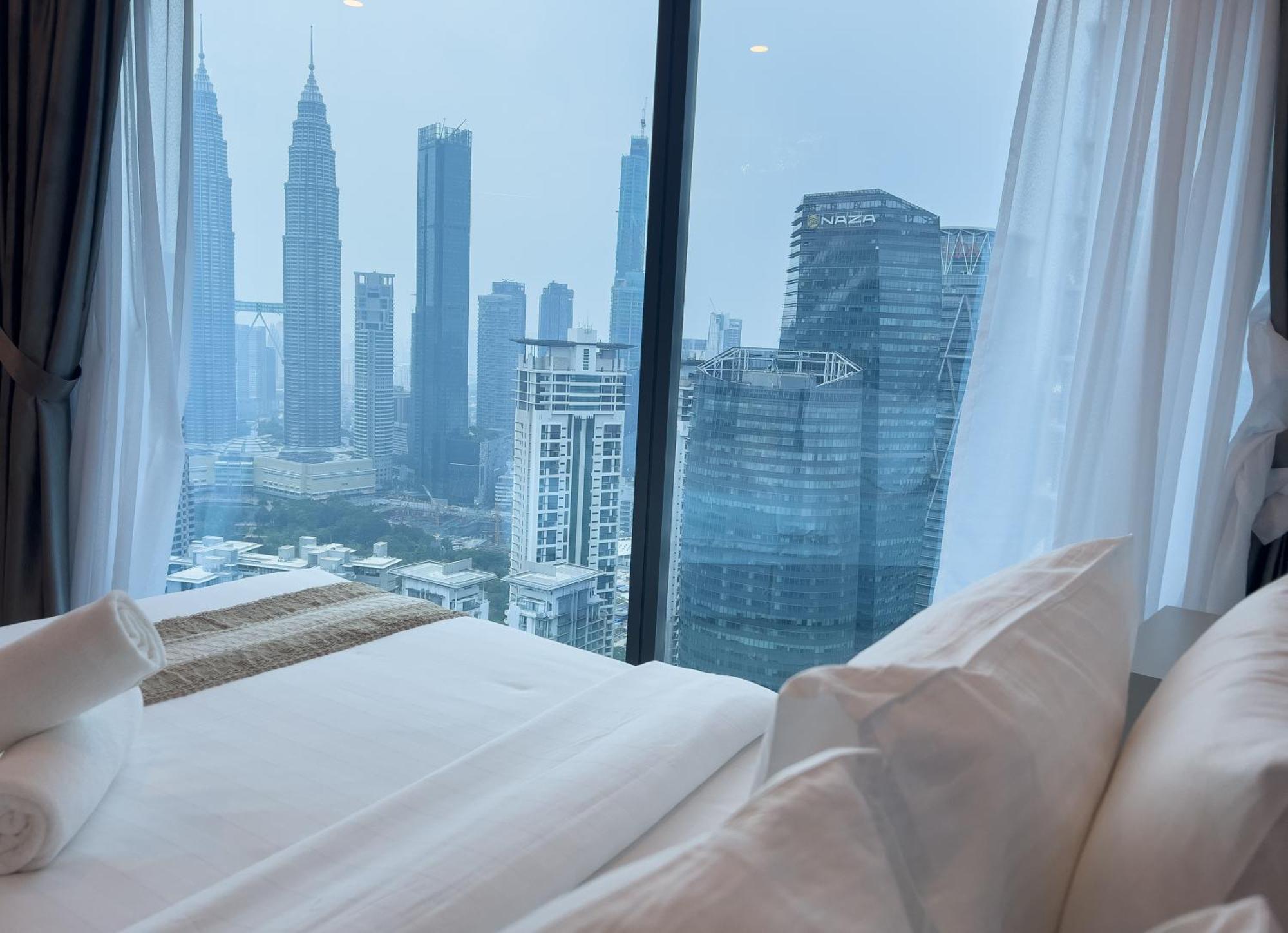 Crystal Suite At Eaton Klcc Kuala Lumpur Exteriör bild