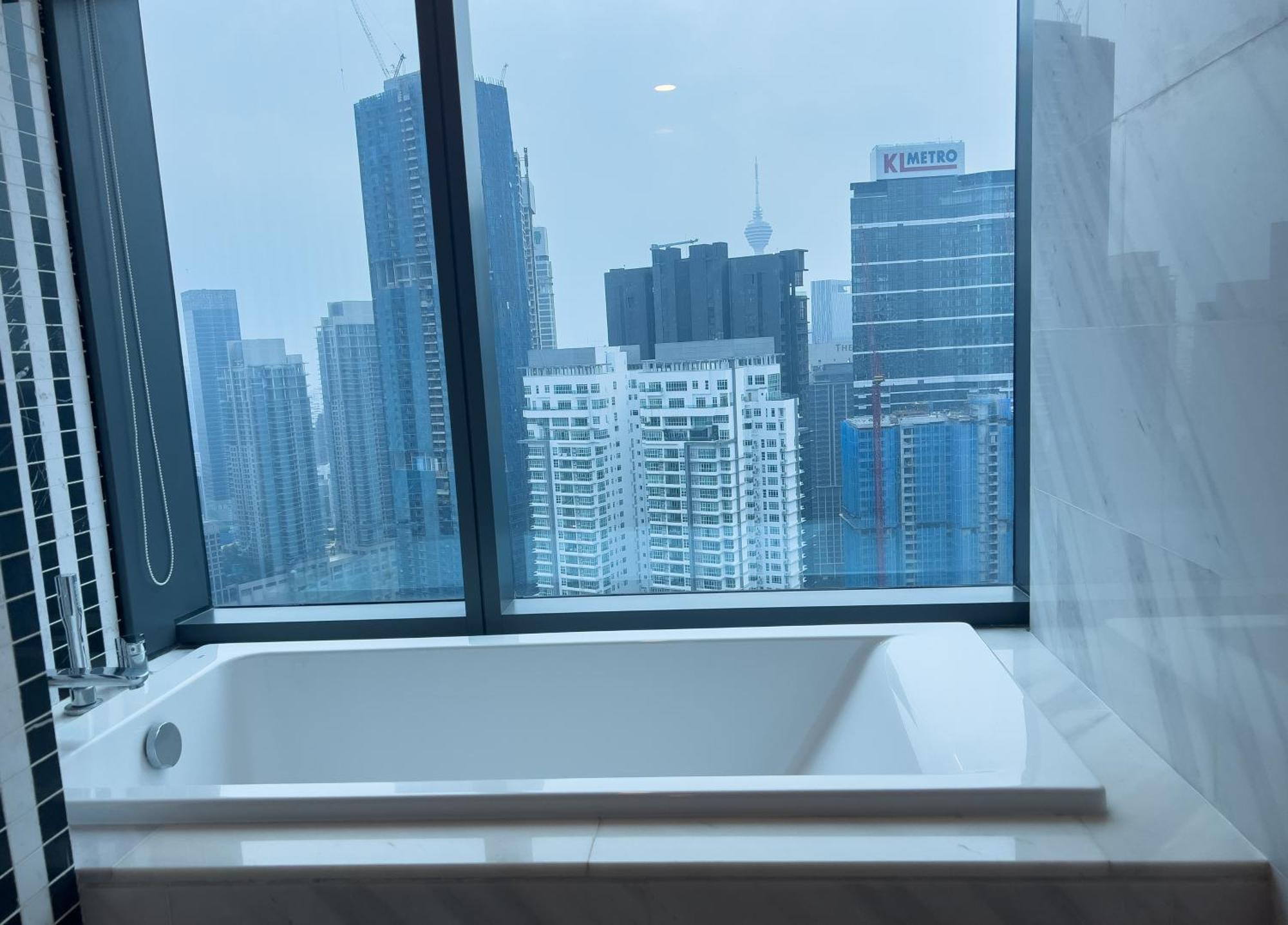 Crystal Suite At Eaton Klcc Kuala Lumpur Exteriör bild